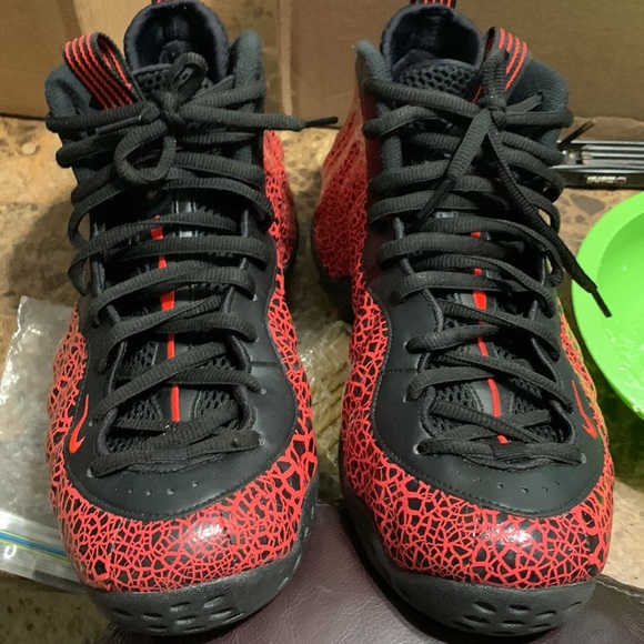 Nike sneakers. Size 10.5. Excellent condition. Rare edition. main image 7